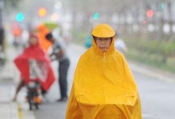 华北地区强对流天气华北地区近期出现了强对流天气，主要表现为雷电、大风和冰雹等天气现象。这种天气可能会对人们的出行和日常生活造成一定的影响，因此需要及时关注天气预报和预警信息，做好防范措施。
